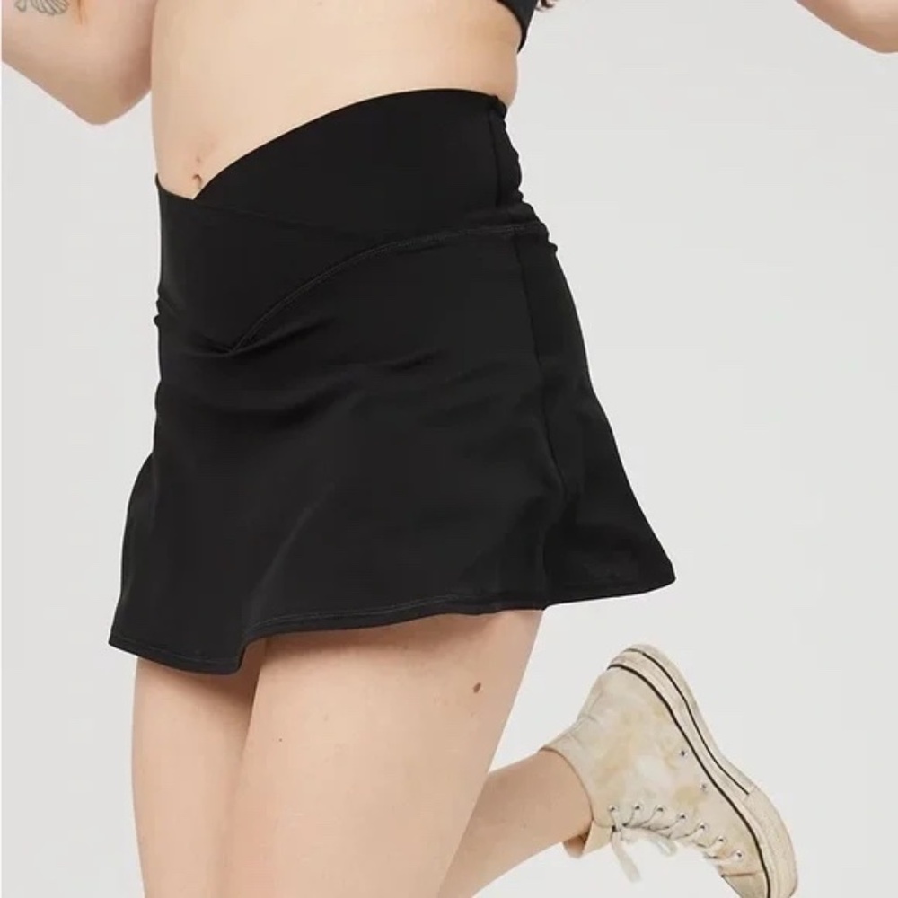 Aerie Crossover Waist Black Tennis Skort/Skirt Size Small